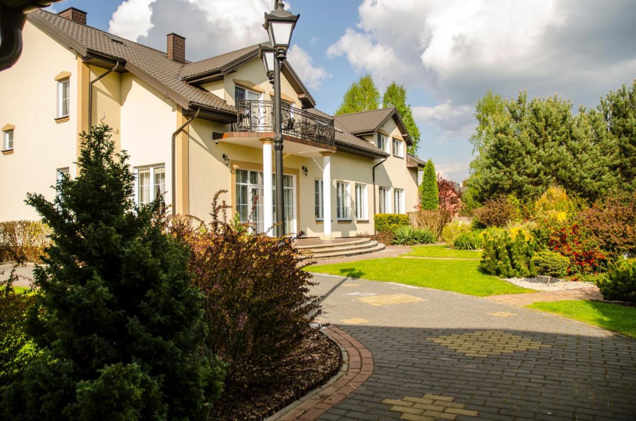 Dworek Jolanta Biała Podlaska Exteriör bild