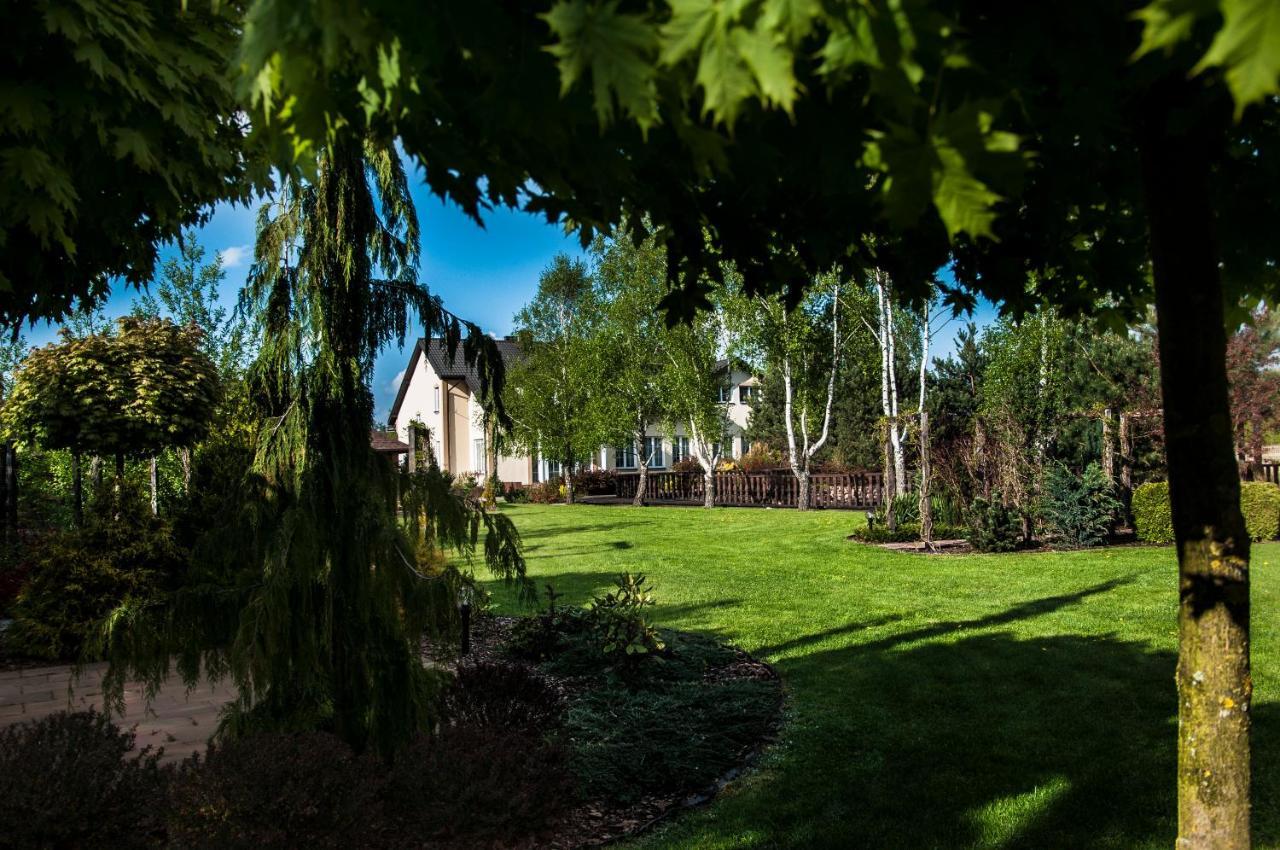 Dworek Jolanta Biała Podlaska Exteriör bild